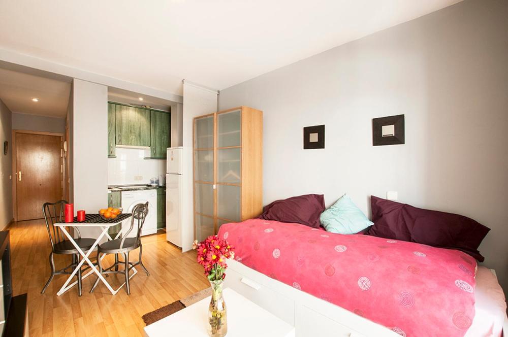Apartamentos Eloisa Мадрид Стая снимка